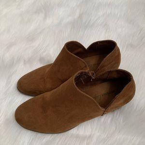 American Eagle ankle boots